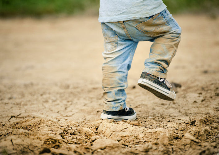How to Get Mud Out of Clothes in 3 Steps